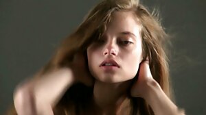 Lesbisk action med sexiga Chanel Preston från Perv anal porr Mom